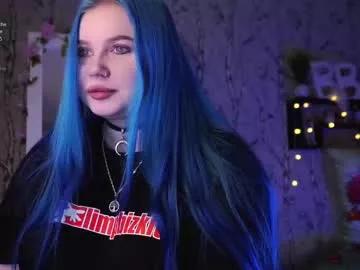 moon_valkyriie from Chaturbate