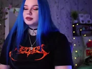 moon_valkyriie from Chaturbate