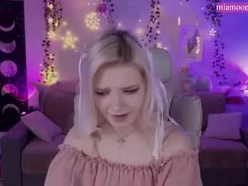 Moonlight_mia from Chaturbate
