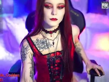 nelle_ from Chaturbate
