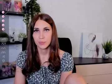 nelliess from Chaturbate