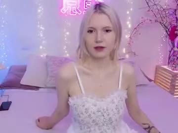 nellloyns from Chaturbate
