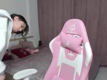 nellysunrise_1 from Chaturbate
