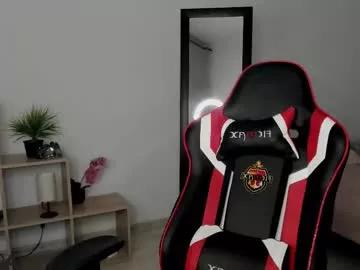 nellysunrise_1 from Chaturbate