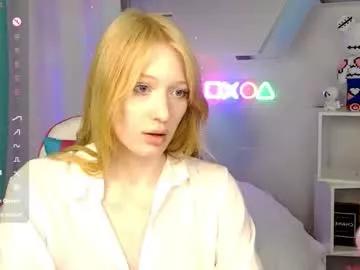 niicolle18 on Chaturbate