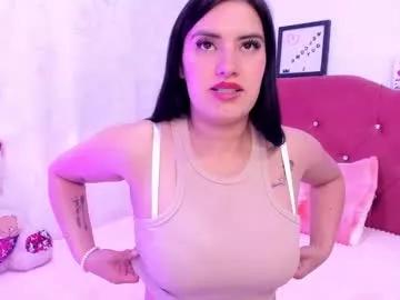 Nikii_28 from Chaturbate