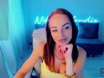 nikki_blondiee from Chaturbate