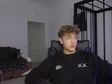 nikki_hard from Chaturbate