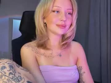 nikki_whatever from Chaturbate