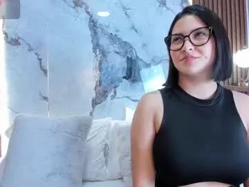 ninablooms01 from Chaturbate