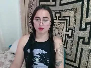 Ninakravtz from Chaturbate