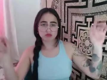 Ninakravtz from Chaturbate