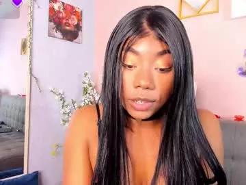 nini_martinii from Chaturbate