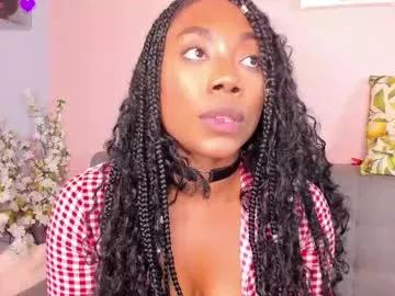 nini_martinii from Chaturbate