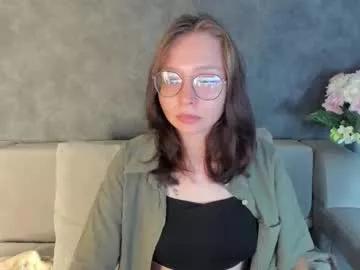 Noora_moore from Chaturbate
