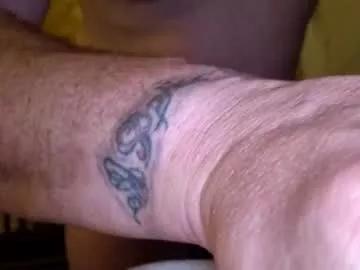 Peachesandsteve69 from Chaturbate