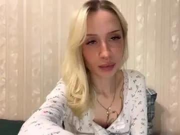 Pennyczubakowski from Chaturbate