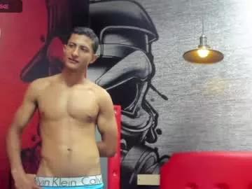 pepe_joness from Chaturbate
