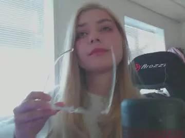 petalkiss from Chaturbate is Freechat