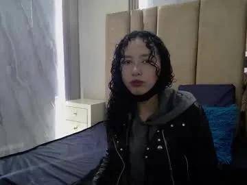 Pettymoon from Chaturbate