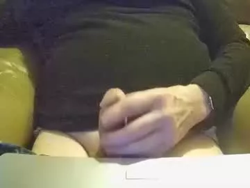 Pleezsukit from Chaturbate