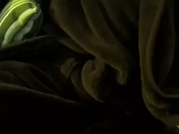 Pleezsukit from Chaturbate