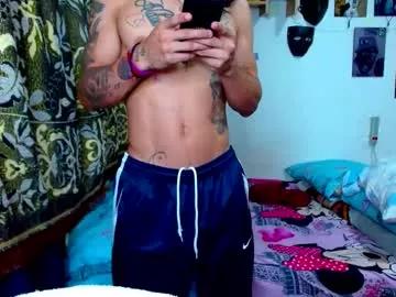 pollon8_kbezon from Chaturbate