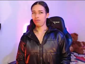 pupi_wolf from Chaturbate