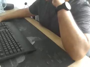 pussylickersucks77 from Chaturbate