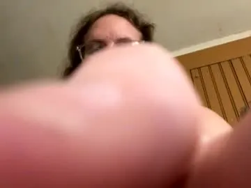 queen211869 on Chaturbate 