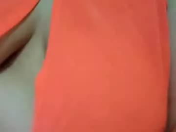queenbea1369 from Chaturbate