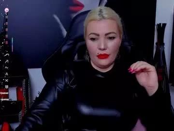 queencatsnow from Chaturbate