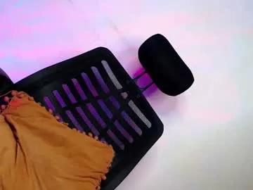 Queenfoxylady from Chaturbate