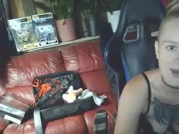 queenfrostbitten from Chaturbate