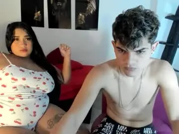 Queensquirt27 from Chaturbate