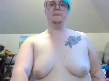 queerlyjaz from Chaturbate
