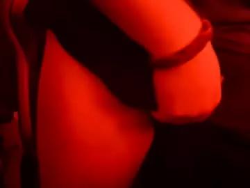 Reddfoxfire from Chaturbate