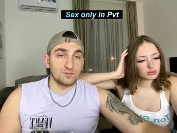 reyeva from Chaturbate
