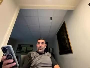 Roblatino12 from Chaturbate