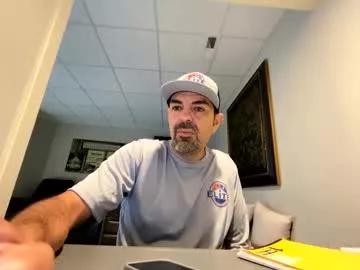 Roblatino12 from Chaturbate