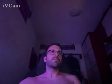 ronnjeremy on Chaturbate 