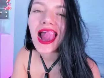 Roxanaborns from Chaturbate