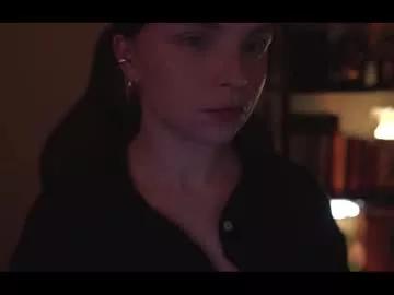 running_with_the_wolves from Chaturbate