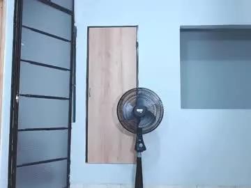 sara_y_rauw from Chaturbate
