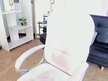 saraahh_foxx from Chaturbate