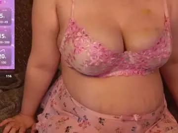 Saraeve33 from Chaturbate
