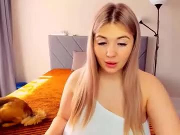 sarahmils from Chaturbate