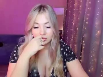 sarahmils from Chaturbate