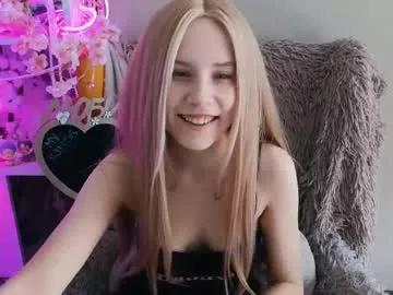 sarakaell from Chaturbate