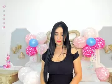 Saralloyd from Chaturbate